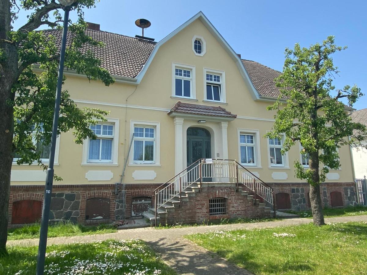 Fewo In Neustadt/Dosse, Der Stadt Der Pferde Leddin Bagian luar foto